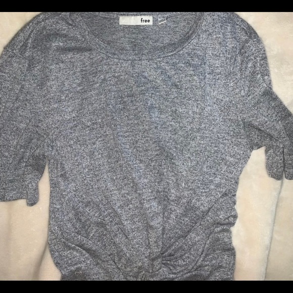 BRANDED CLOTHING FOR CHEAP💋 - Picture 4 of 4